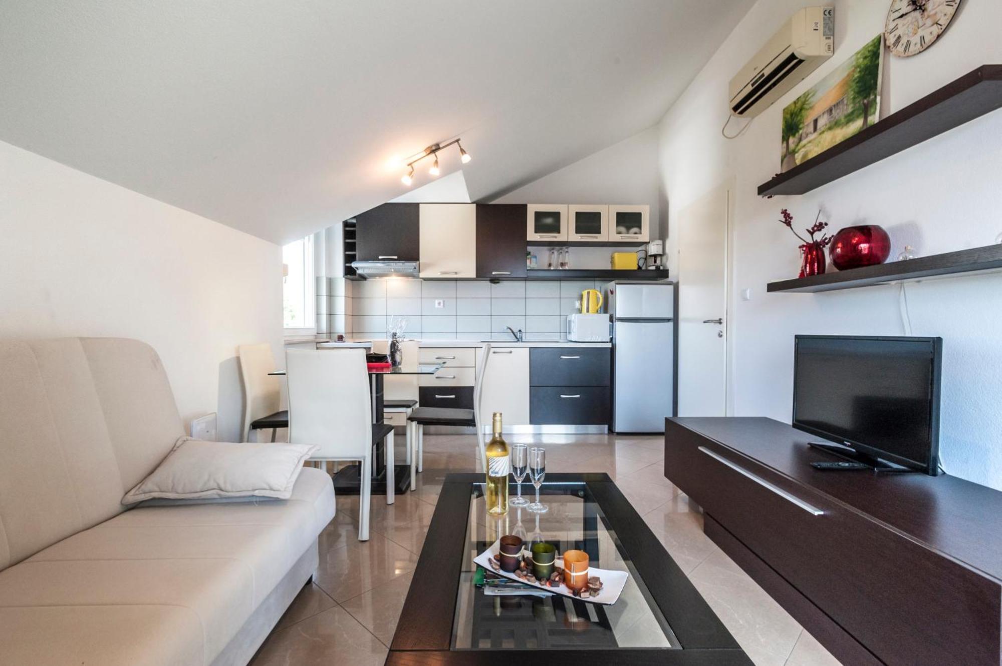 Apartment Tin Kaštela Esterno foto