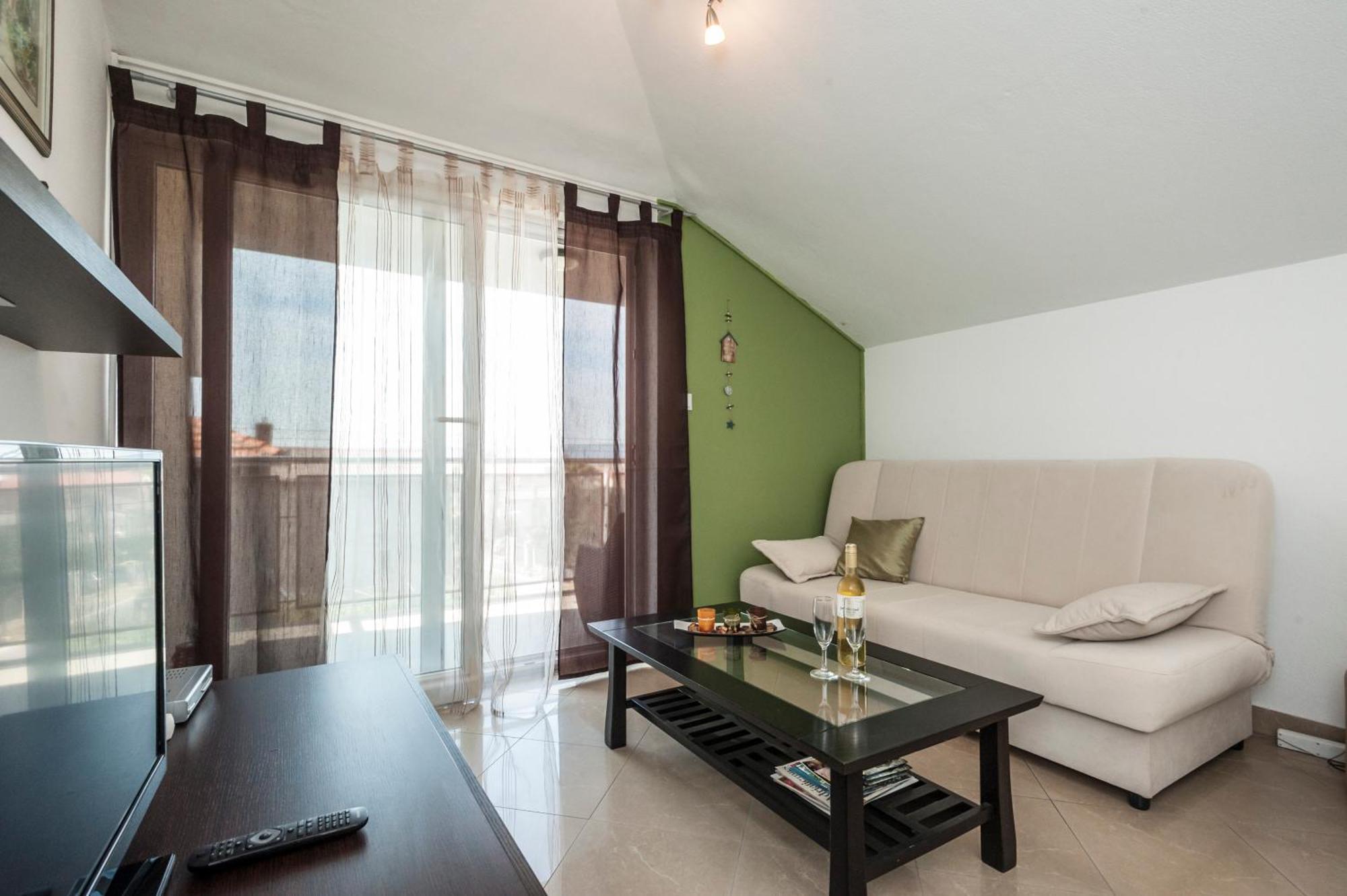 Apartment Tin Kaštela Esterno foto