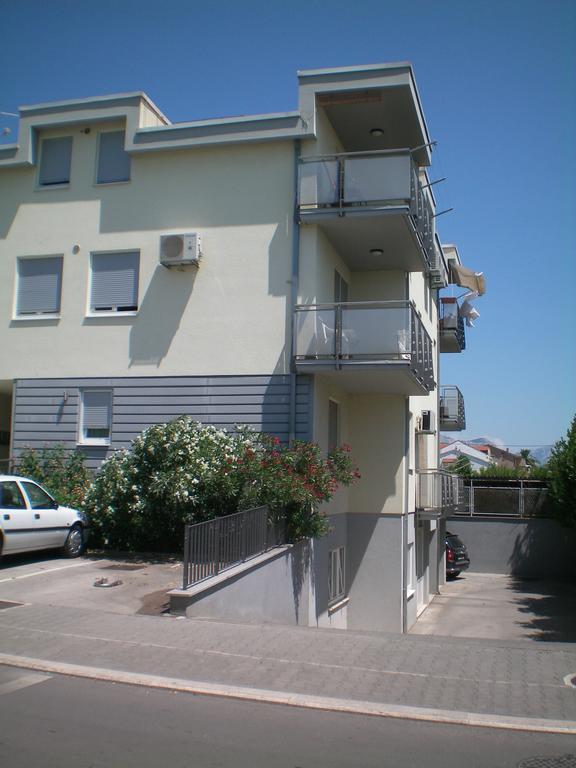 Apartment Tin Kaštela Esterno foto